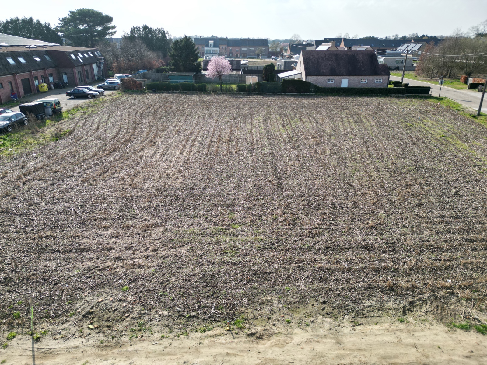 Bouwgrond van 778m² voor open bebouwing op centrale ligging. - foto 5