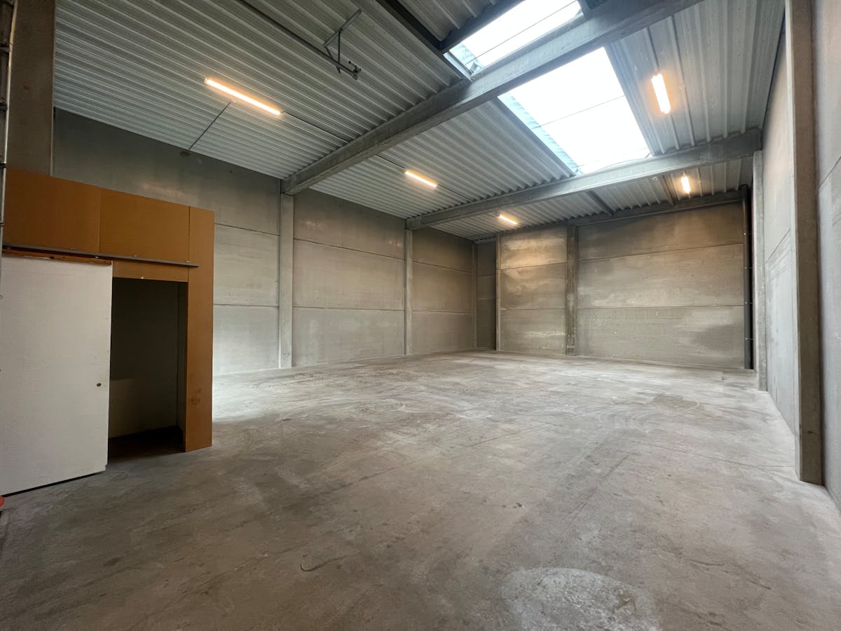 Entrepôt récemment construit d'environ 209 m² mis à disposition à Roeselare - photo 4
