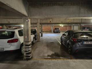 Deze zeer goed gelegen autostaanplaats nr. 20 staat te koop in Residentie Hageland. Voor meer info, aarzel niet om ons te contacteren!<br />