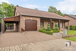 Ruimte, ligging én een prima verzorgde woning met tuin: deze charmante fermette (1988) in een rustige verkaveling van Geetbets heeft het allemaal...