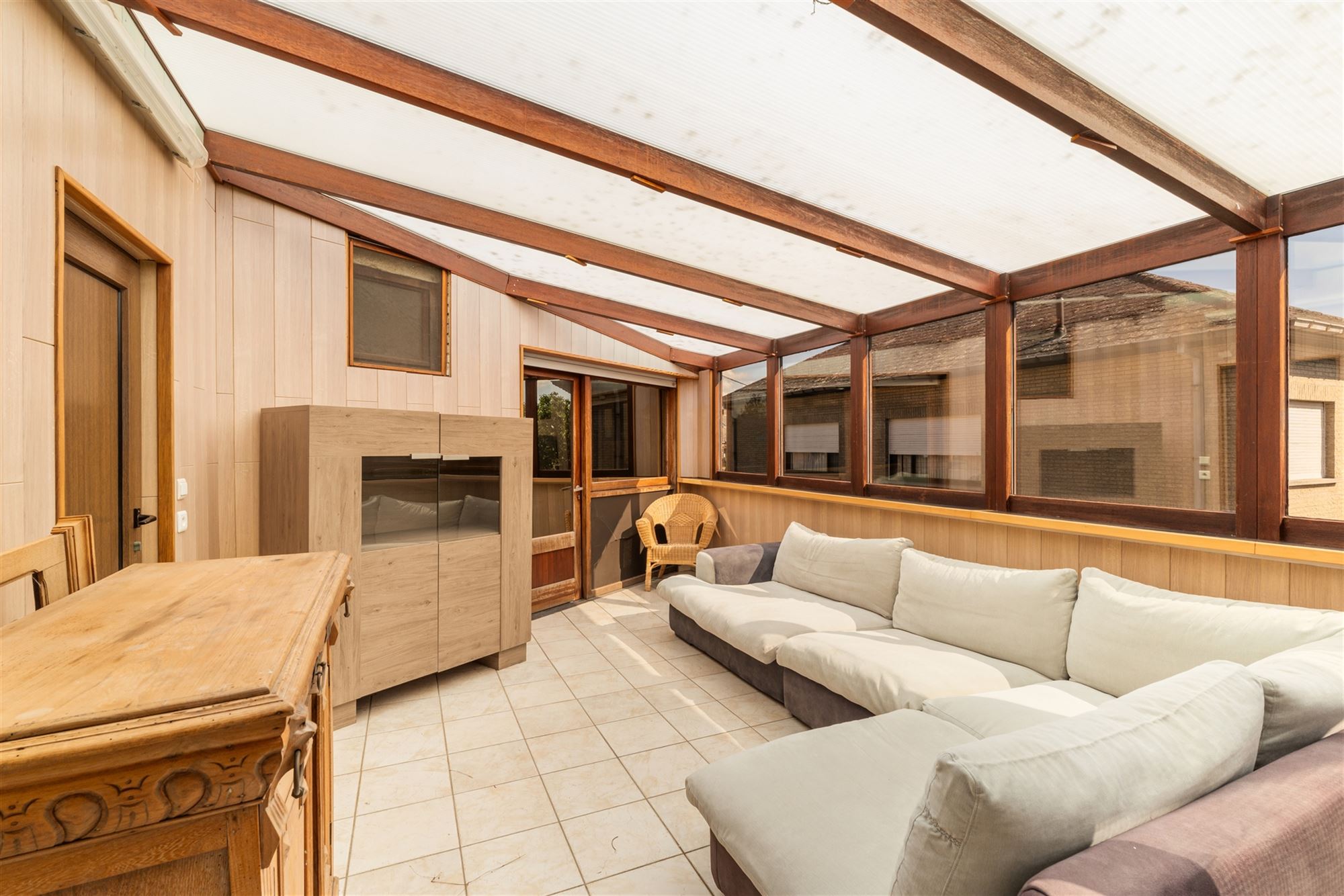 Te renoveren landelijke woning met ateliers en grote weide. - foto 4