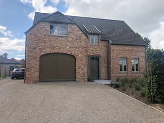 TE KOOP in MERELBEKE Potaardeberg 60 Mooi gelegen stuk bouwgrond voor het bouwen van een open bebouwing. Opp lot 5 : +/- 636 m² Prijs : €...