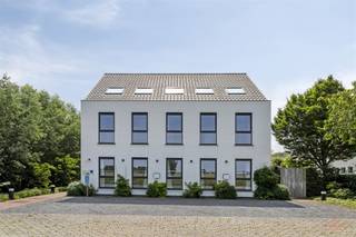 In a sublime location, with breathtaking views over the vast polders and picturesque creeks, we present to you this recent and spacious...