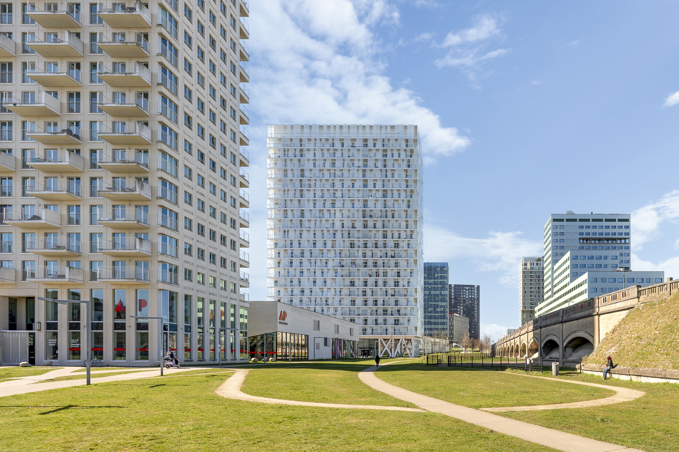 Lichtrijk, modern, comfortabel - foto 1