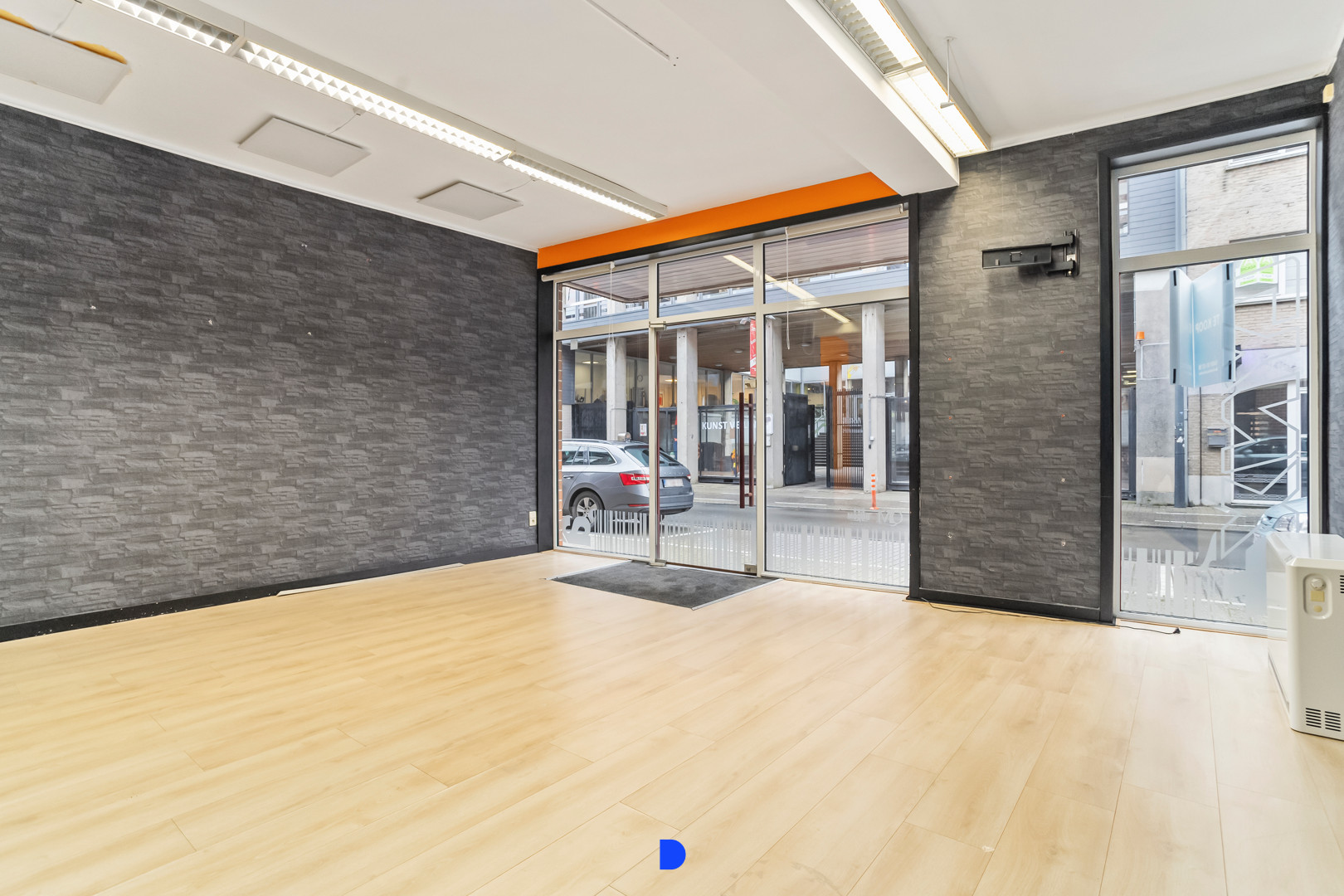 Verhuurd handelspand in het centrum van Roeselare. - foto 4