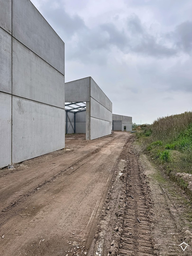 Loods NR A te koop – 180 m² KMO-zone Ardopoort te Roeselare - foto 4