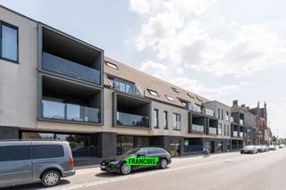 Deze garagebox bevindt zich langs de vaart te Oudenburg op een steenworp van het centrum.Aarzel niet en neem contact op voor meer info of een...