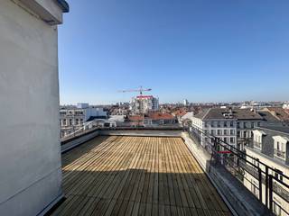BRUXELLES, Centre ville à 2 pas de la Bourse, agréable appart 2ch disposant d'une superbe terrasse avec vue sur tout Bruxelles. L'appartement...