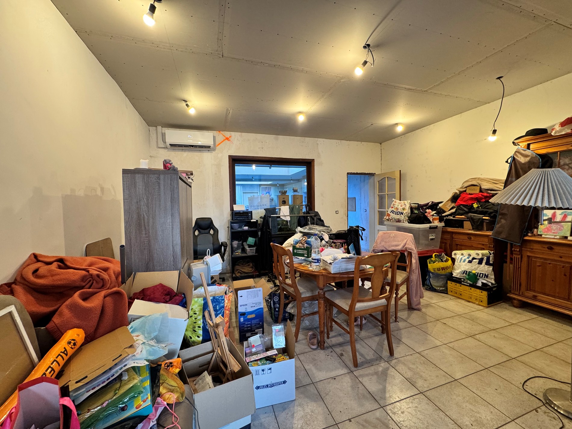 Woning met 4 slaapkamers en parkeerplaatsen te Gistel - foto 4