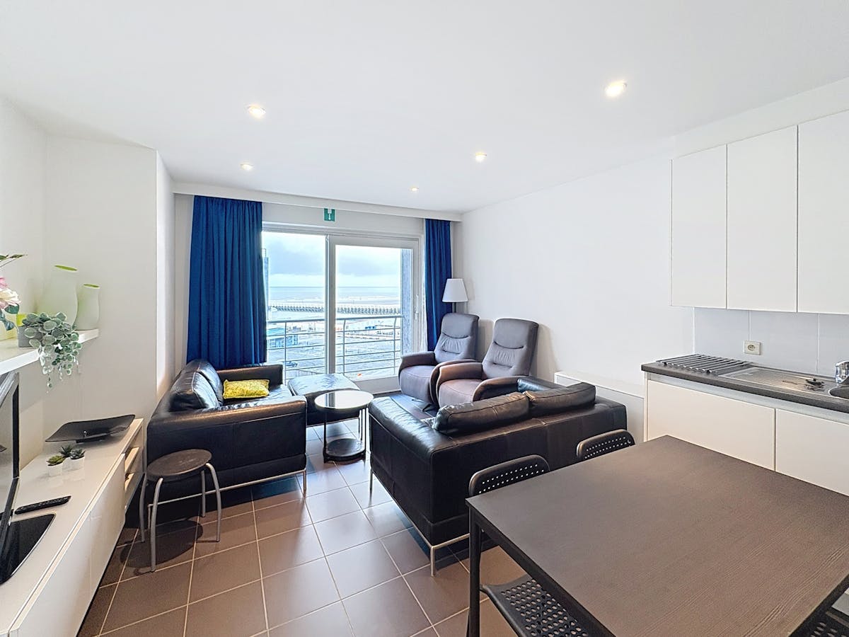 One Bedroom Apartment - photo 2