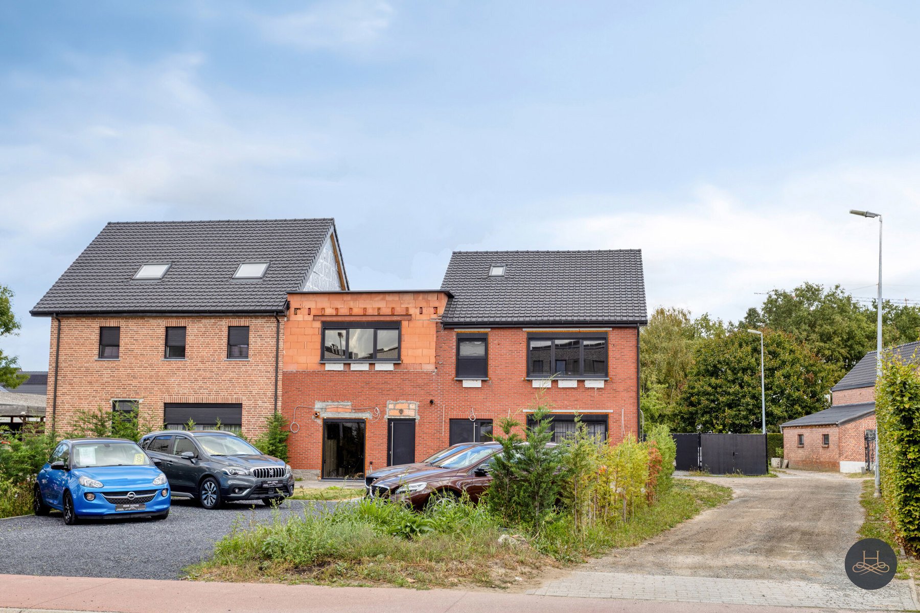 Riante woning met 6 slaapkamers en veel parkeergelegenheid - foto 3