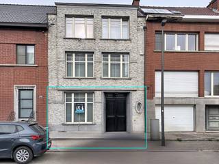 This charming ground floor apartment offers plenty of space, natural light, and comfort, with a deep green garden perfect for enjoying the...