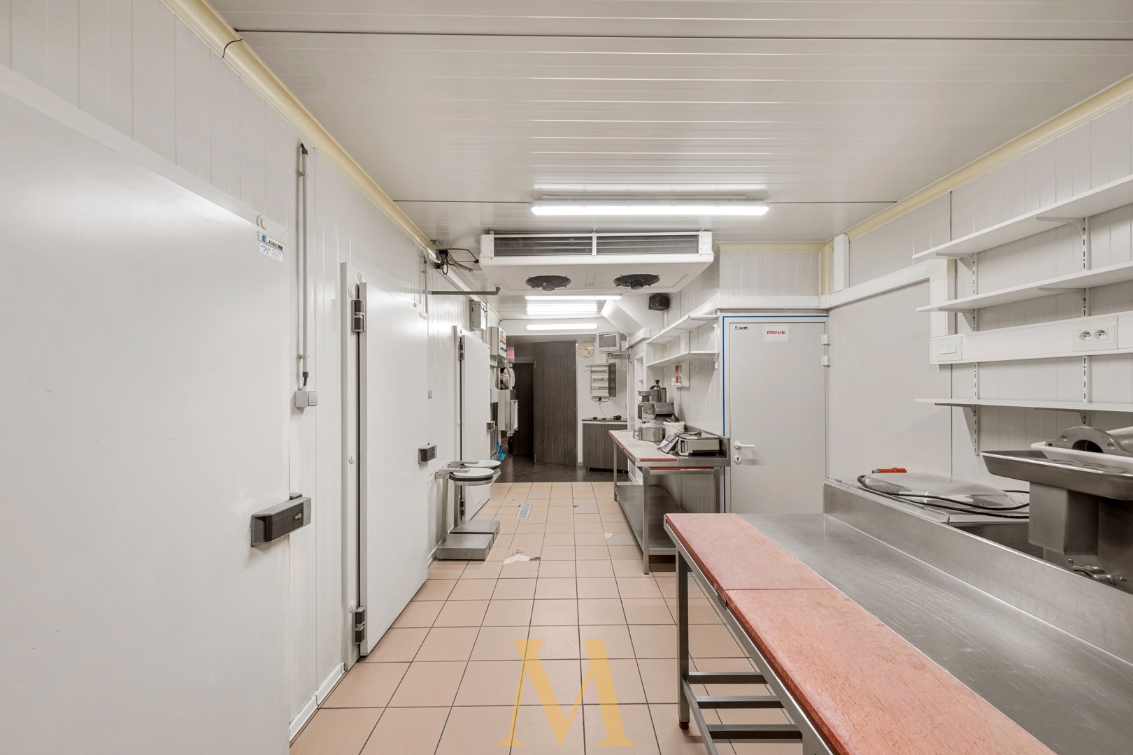 Handelszaak met woonst te koop in het hart van Waregem op AAA-locatie - photo 4