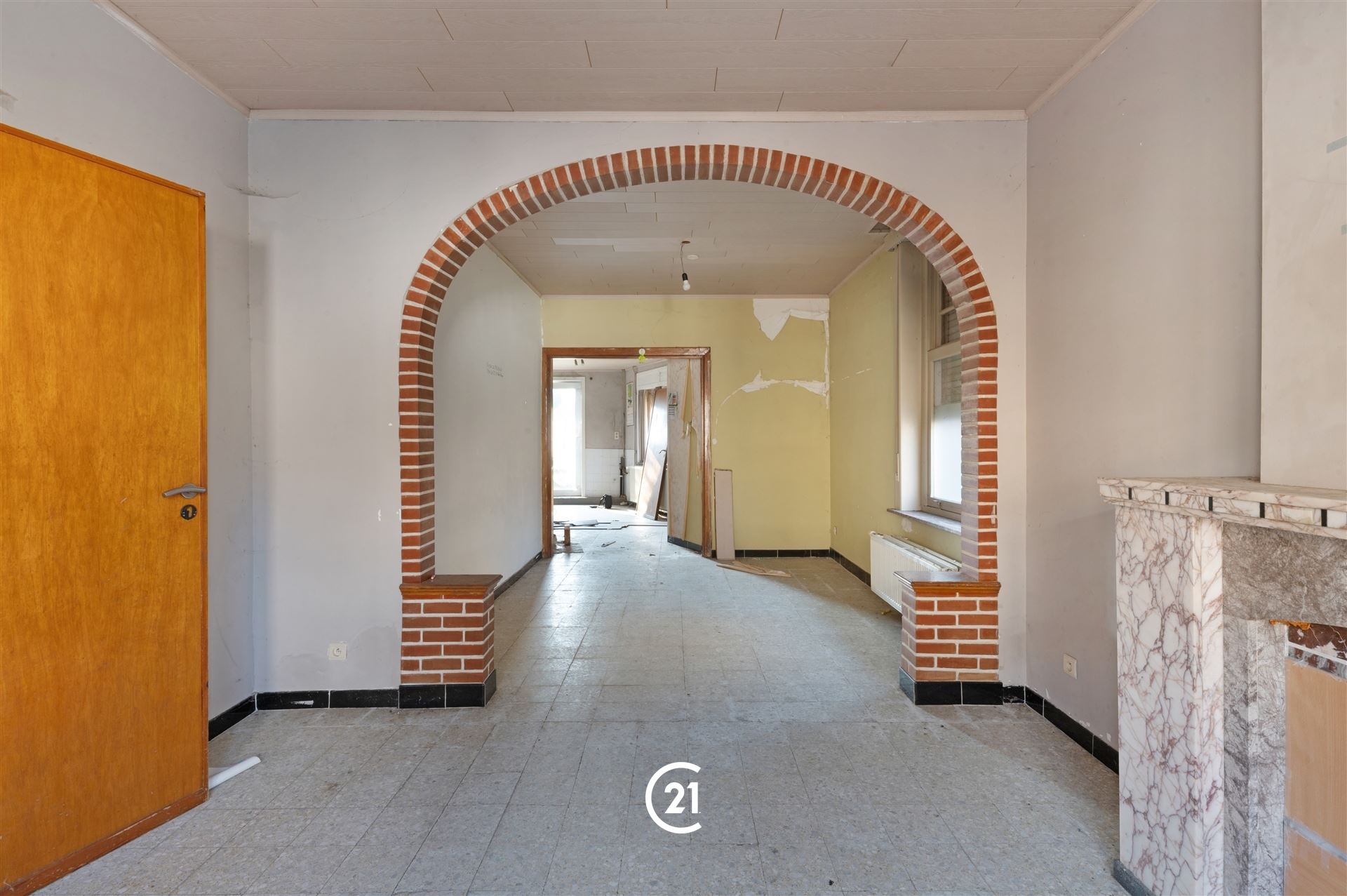 Home to renovate in coveted location in Moortsele - photo 4