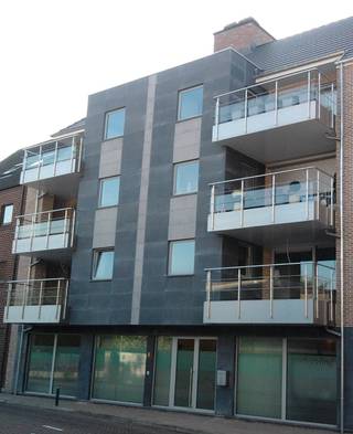Het appartement maakt deel uit van een gebouwtje met 6 appartementen dat in 2011 gebouwd werd. Ligt op de bovenste verdieping waardoor dat...