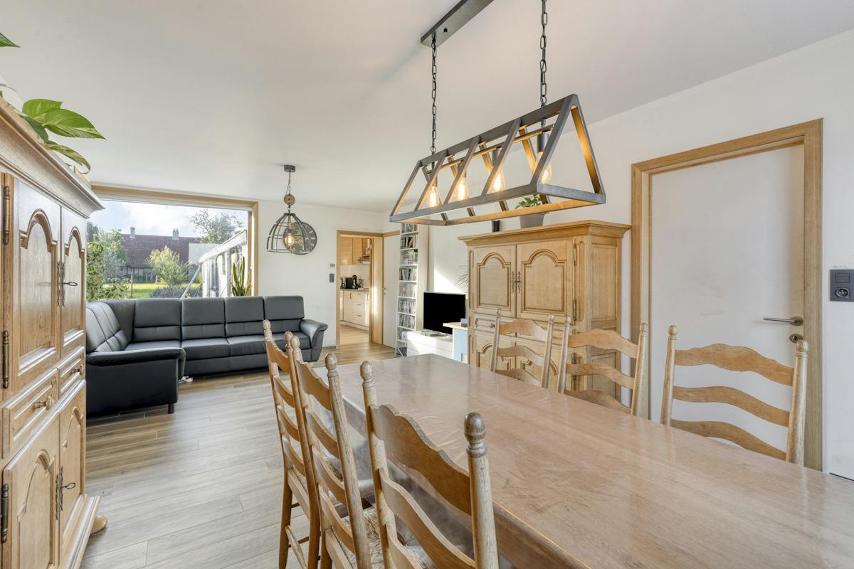 House for sale with three bedrooms on 1156m² of land area - photo 5
