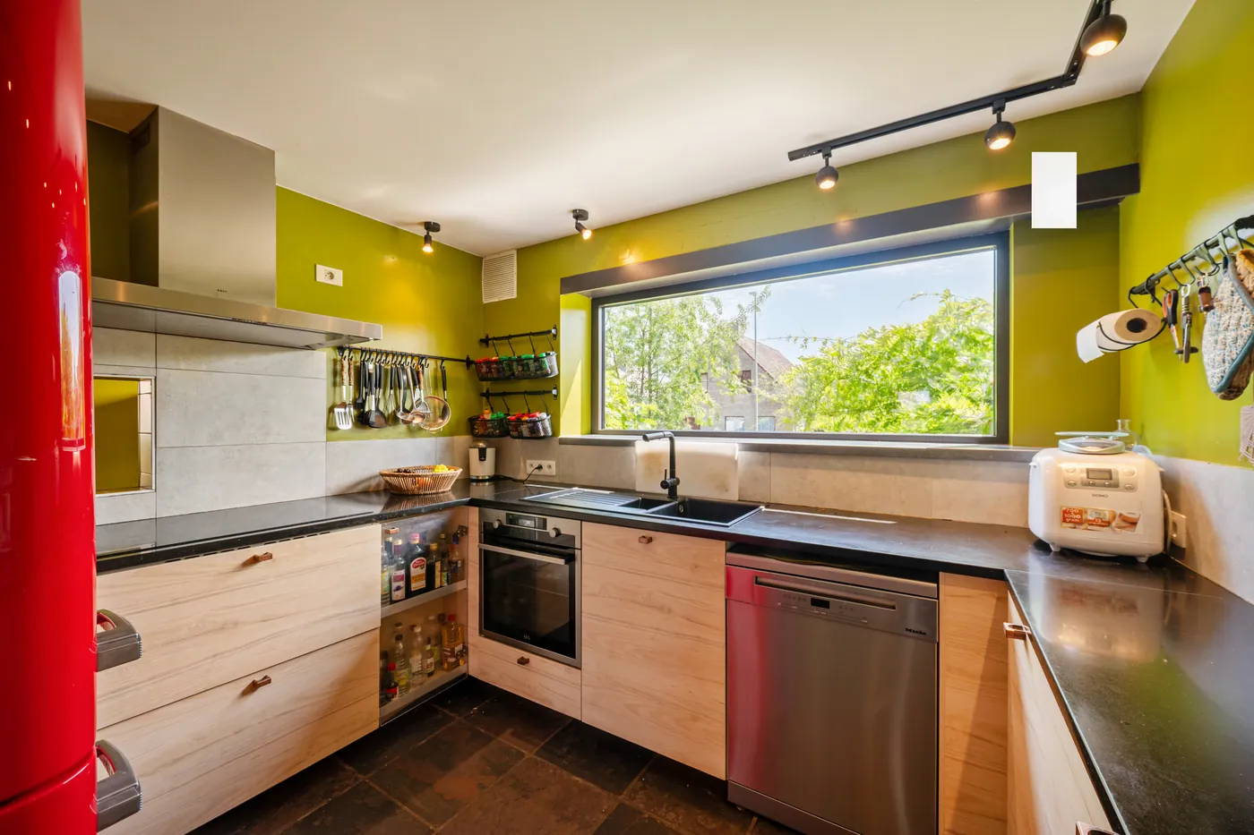 Instapklare architectenwoning met 4 slaapkamers, EPC B en prachtige tuin in Wetteren - foto 5