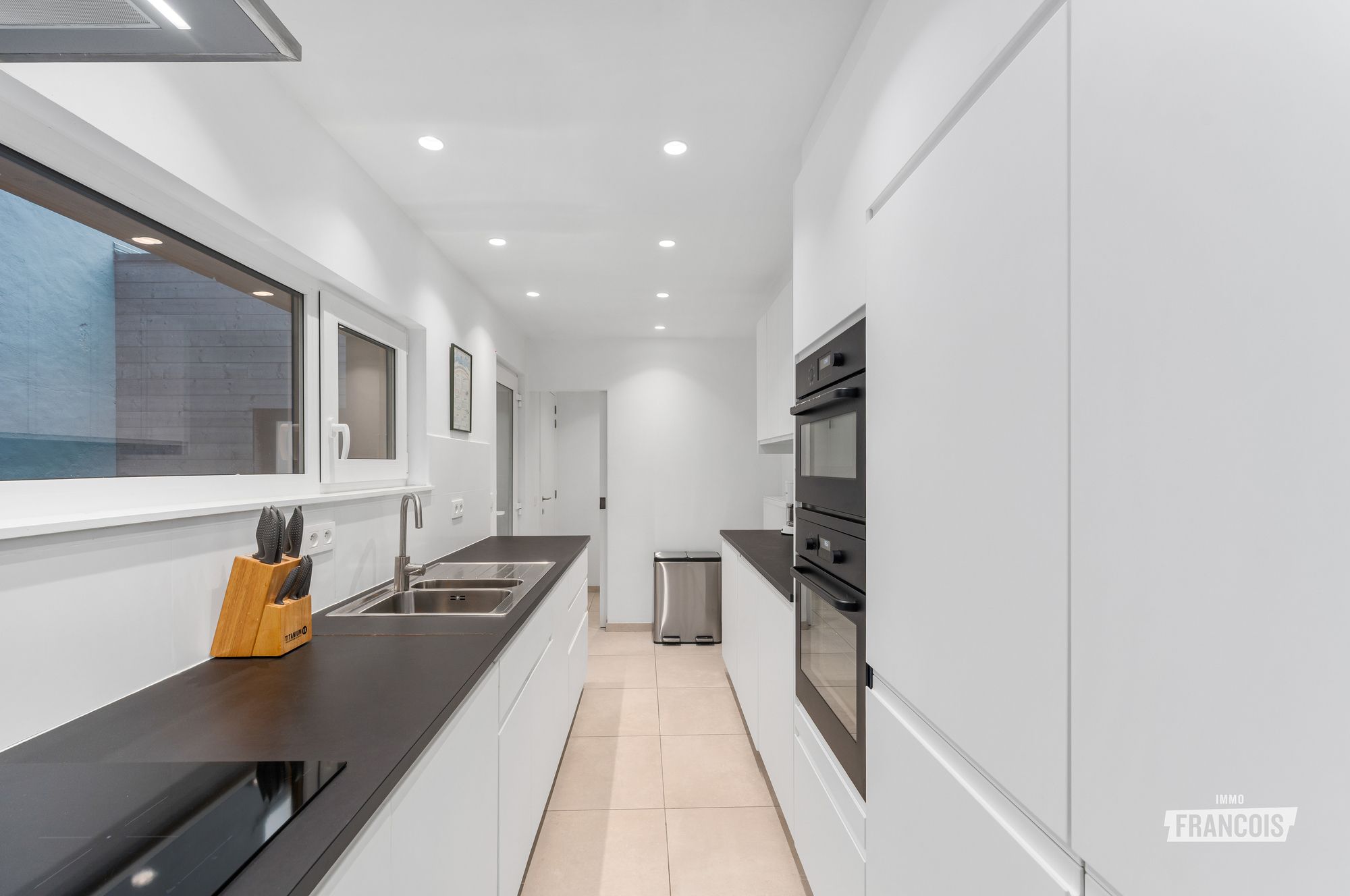 Exclusieve opbrengsteigendom met 2 duplexappartementen te koop in Blankenberge - foto 4