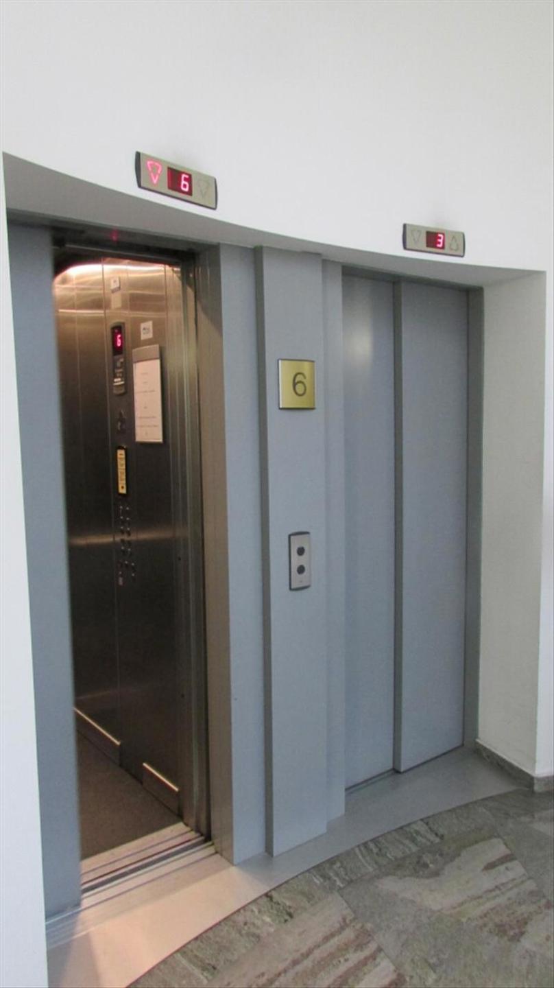 Commercial for rent in Brussels - photo 5