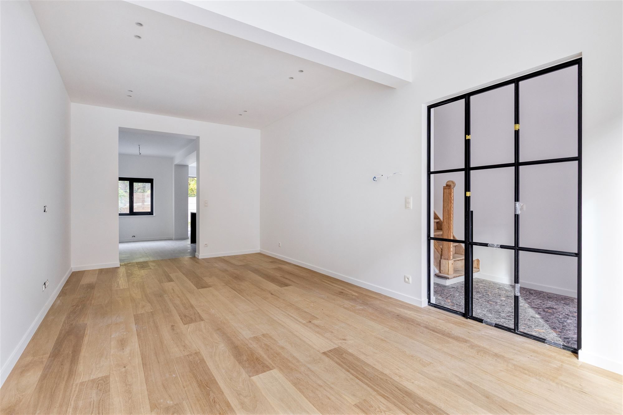 Prachtig gerenoveerd huis met tuin en 4 slaapkamers centrum Mortsel - foto 2