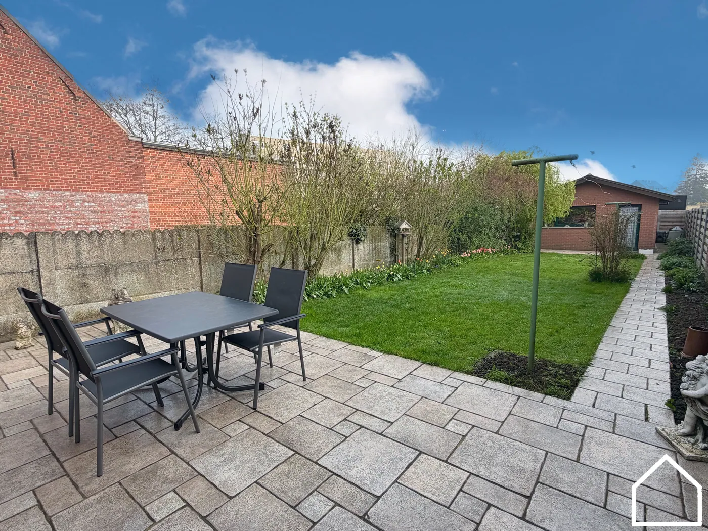 RUIME WONING MET 3 SLPKS, TUIN EN OPTIONELE GARAGE - foto 4