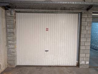 Drie ondergrondse garageboxen te Raamveld in het centrum van Turnhout.De drie garageboxen (P22, P23 en P24) liggen naast elkaar in een ondergrondse...