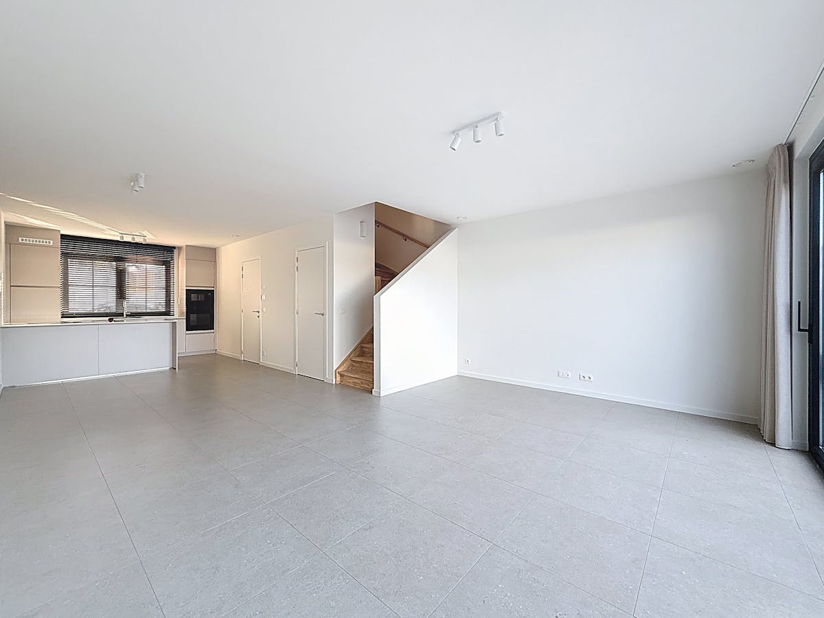 Spacious new-build home for rent in Deerlijk - photo 2