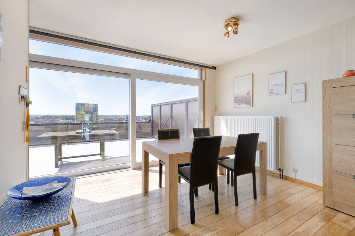 Appartement te koop met  terras vlakbij het strand te Heist - foto 4