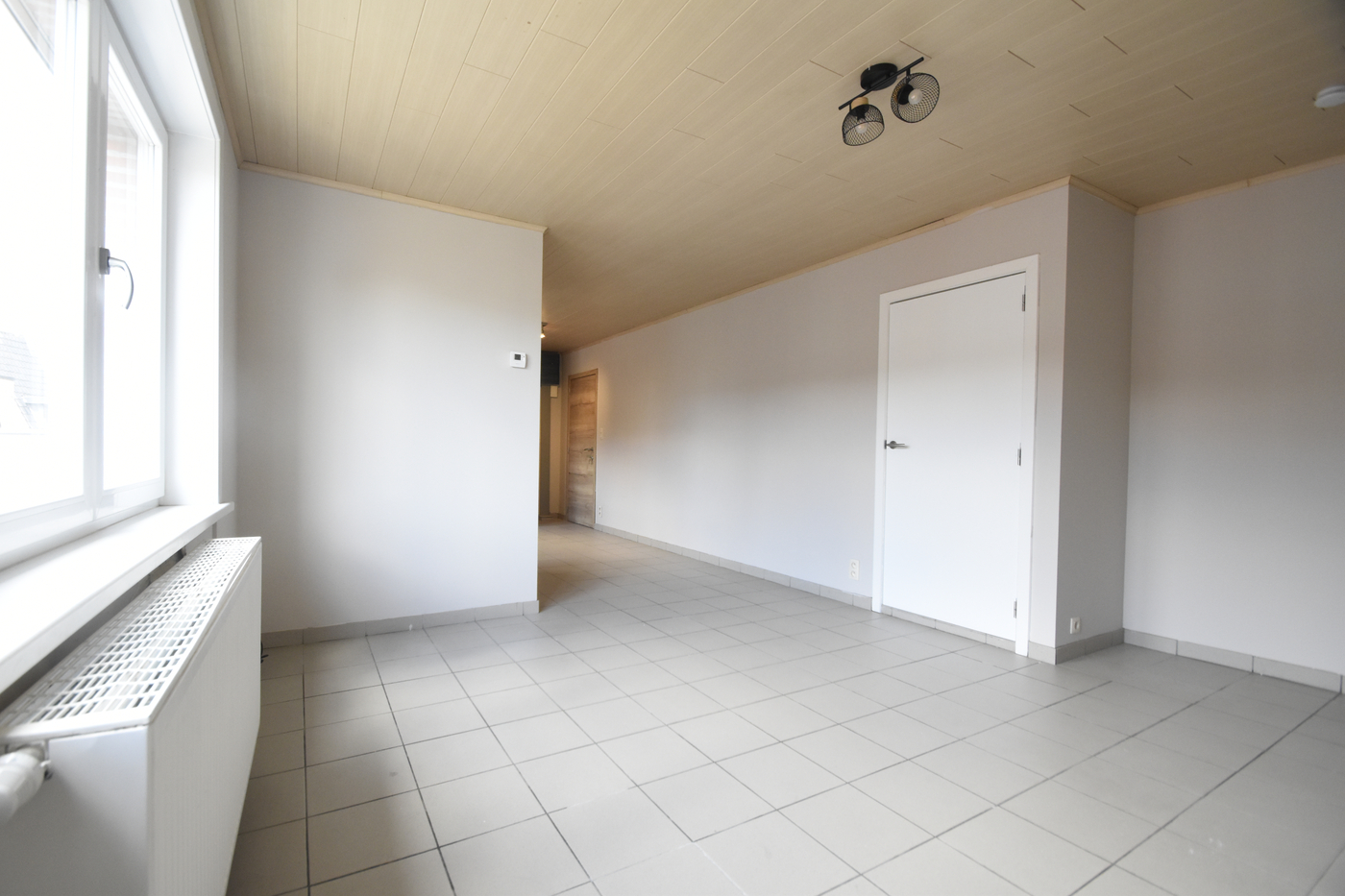 Appartement gelegen in het centrum met garage - photo 2