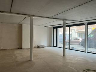 Voor meer informatie contacteer Eva via 0475 69 38 22 of eva@vicusvastgoed.beDeze functionele kantoorruimte van 102 m² bevindt zich op het...