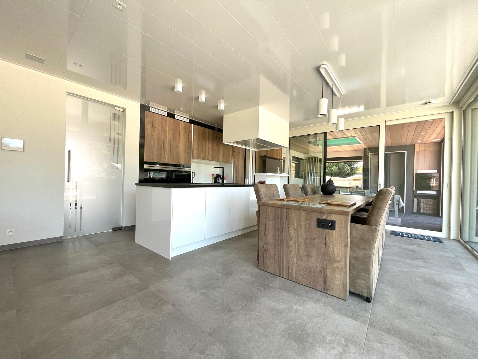 luxe villa met ruime loods (360 m²) en 4 slaapkamers - foto 4