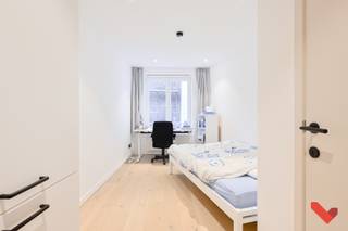 Deze charmante en volledig gerenoveerde studentenresidentie is gelegen op een absolute toplocatie, pal aan de Vismarkt.- Volledig instapklaar-...