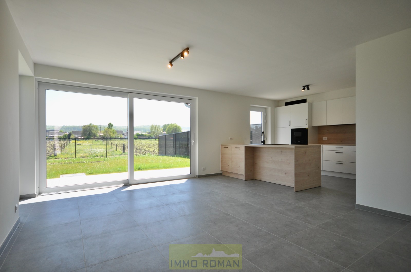 Rustig gelegen instapklare woning te Kluisbergen, deelgemeente Ruien - foto 5