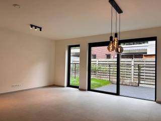 Gelegen langs de historisch waardevolle Sint-Leonarduskerk, pal in het centrum van Zoutleeuw, bevindt zich het toekomstgerichte De Dry Croonen...