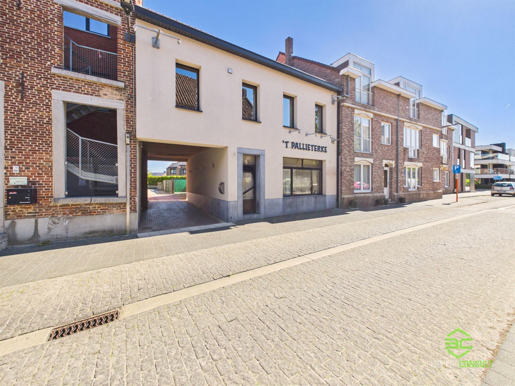 Commercial à vendre à Herck-la-Ville avec 2 chambres - photo 2