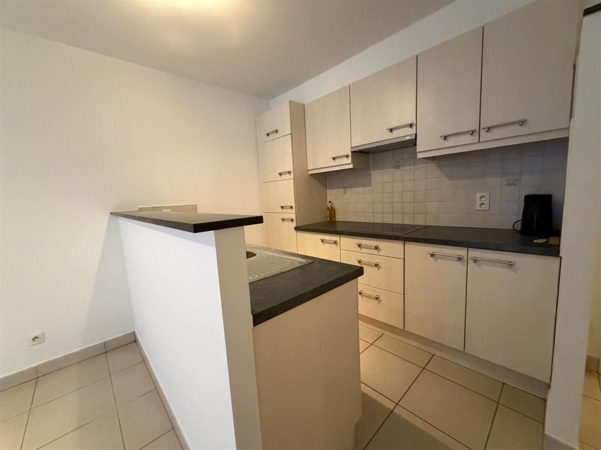 Duplex-appartement met extra zolderkamer + garagebox in het centrum! - foto 4