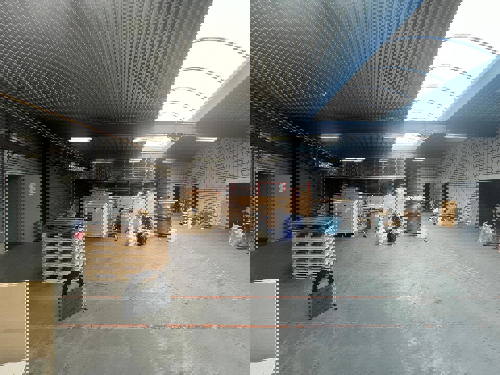 Bedrijfsgebouw magazijn met kantoren Mechelen-Noord - foto 4