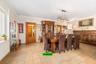 House for sale in Halle