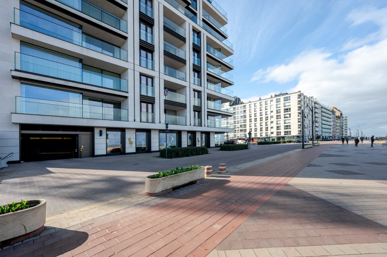 GESLOTEN GARAGEBOX - ALBERTPLEIN - ZOUTE - foto 2