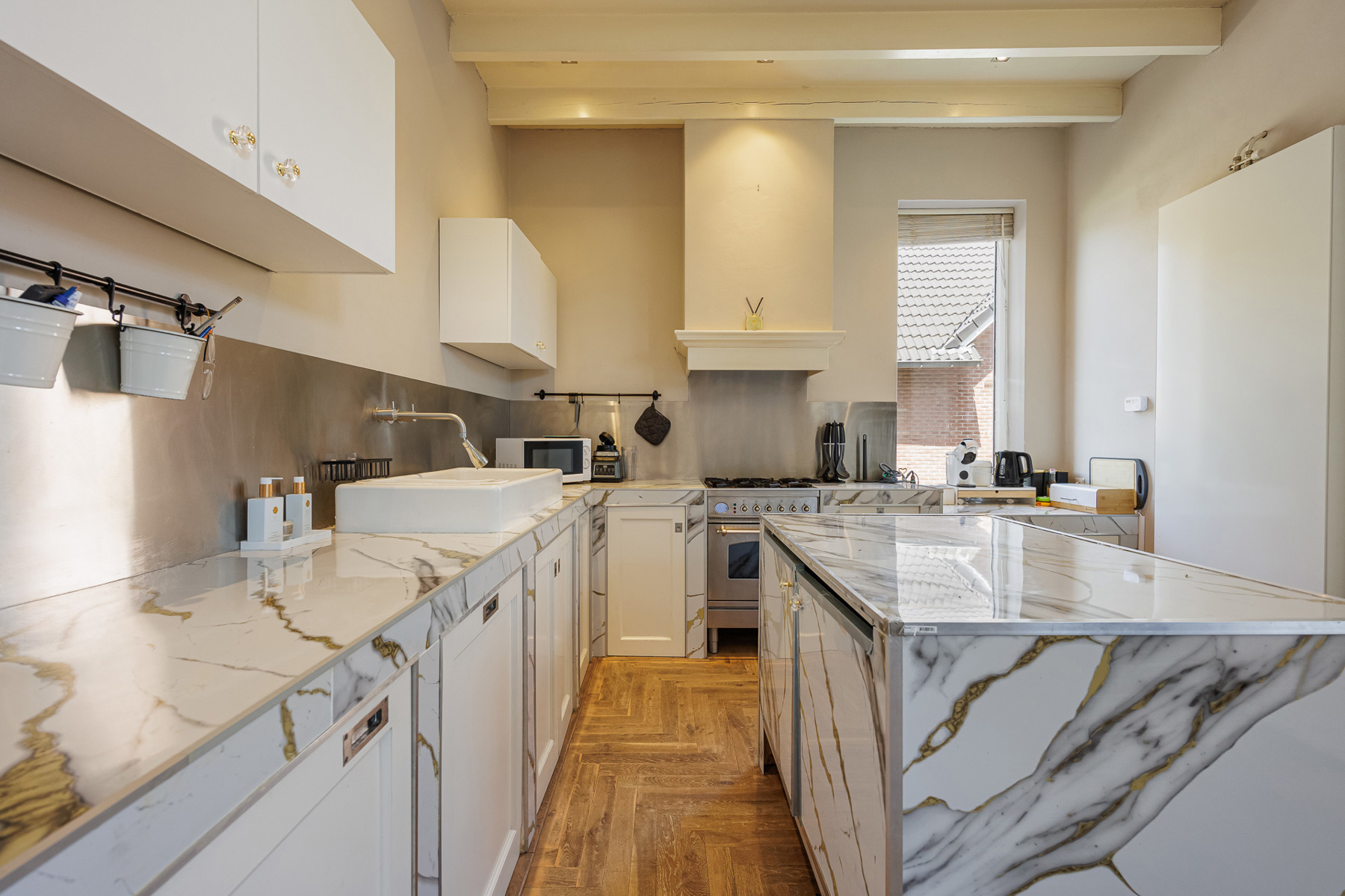 Ruime gezinswoning met 4 slaapkamers op een perceel van 610m². - foto 5