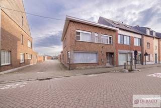 Ruime woning met achterbouw op toplocatie te Herenthout!Hebt u interesse in een ruime woning met een polyvalent bijgebouw in hartje van het centrum...