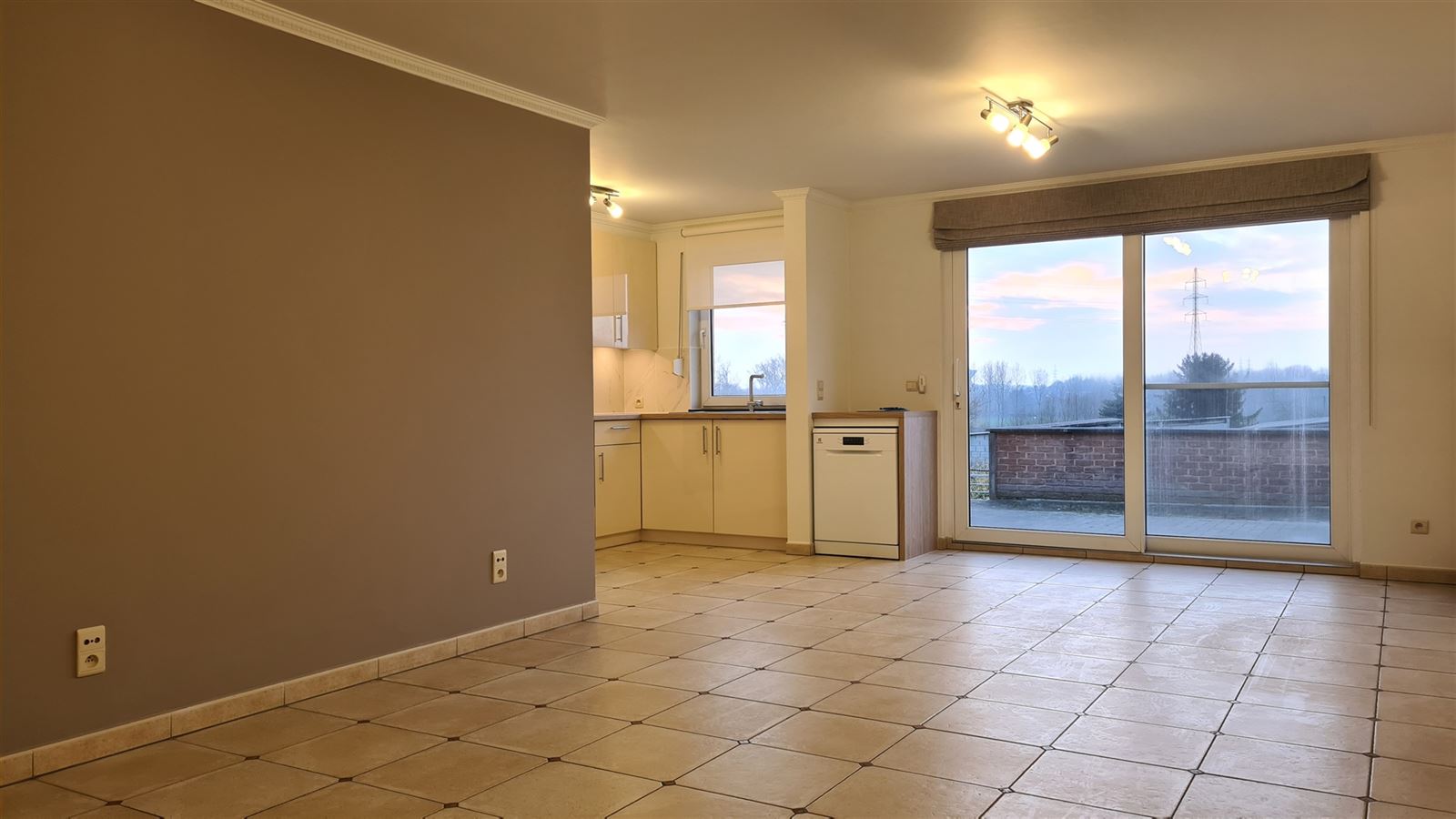 Apartment for rent in Bilzen-Hoeselt with 2 bedrooms - photo 4