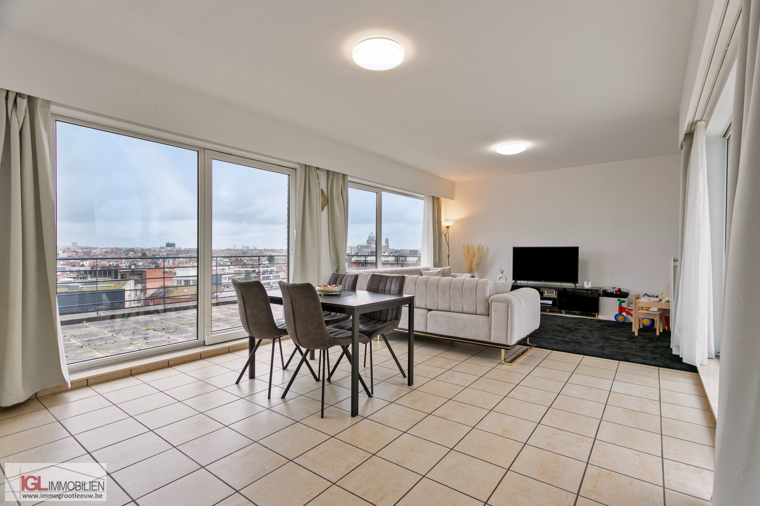 IGL stelt voor: uitstekend gelegen penthouse-appartement in Sint-Jans-Molenbeek - photo 1