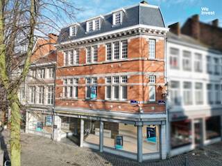 We Invest Huy a le plaisir de vous présenter cette spacieuse maison de commerce, bénéficiant d’une des meilleures visibilités de la ville de...