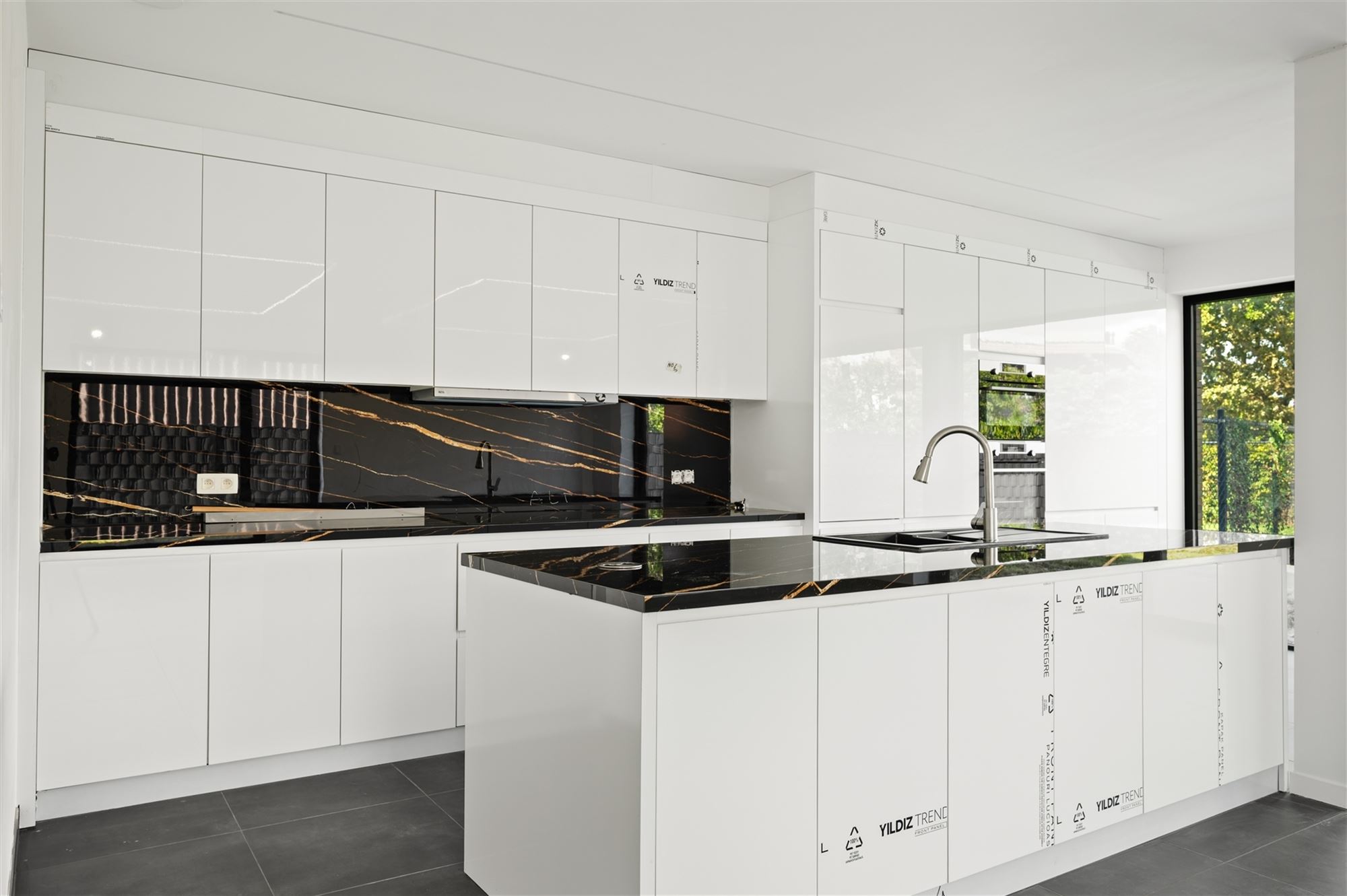 Bâtiment neuf à haute efficacité énergétique avec 5 chambres, garage et jardin - photo 4