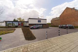 Op zoek naar een praktijkruimte of bureau in een kwalitatieve omgeving? In dit recent en volledig gerenoveerde gebouw bieden wij...