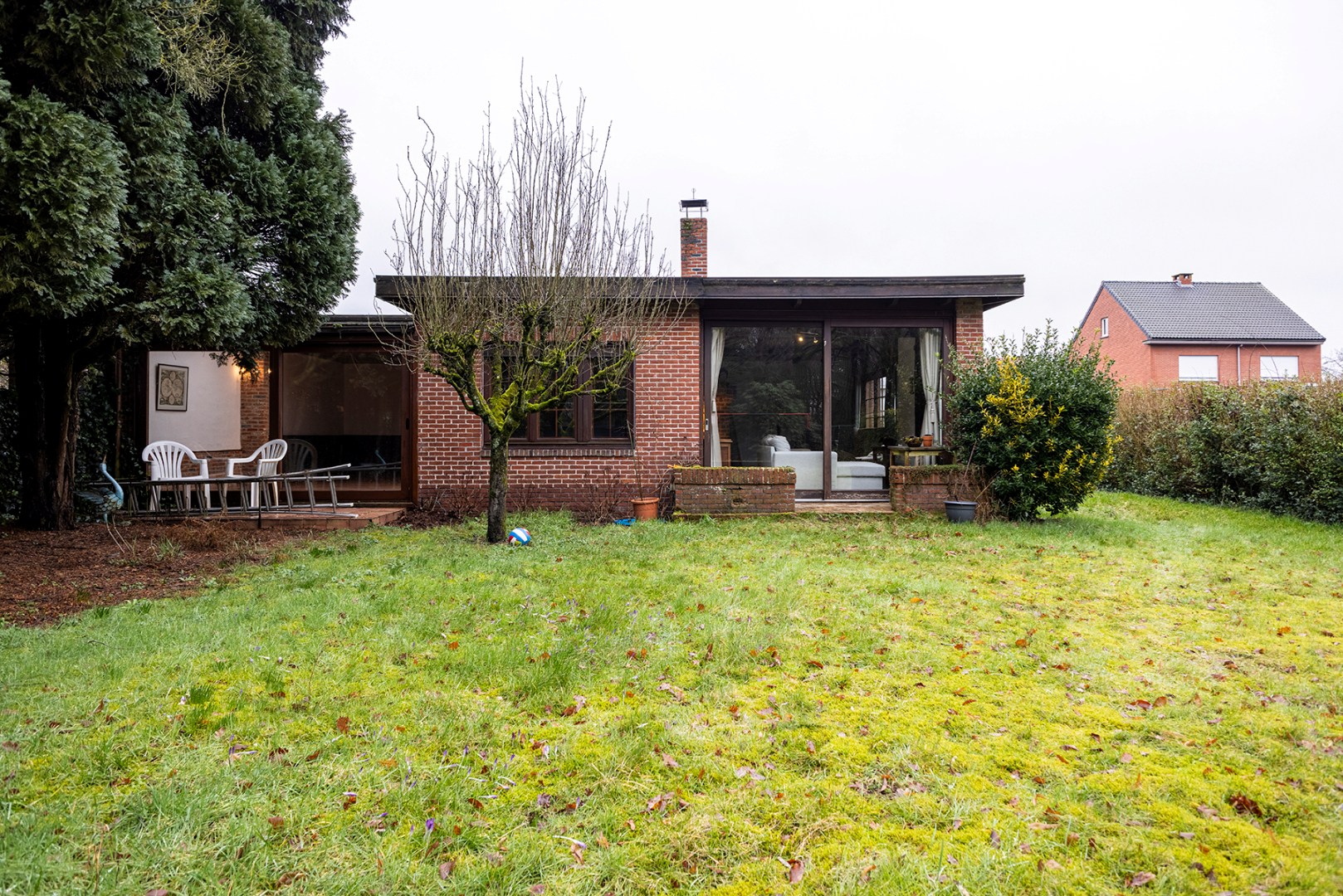 Te renoveren laagbouwwoning (102 m²) met één slaapkamer! - foto 5