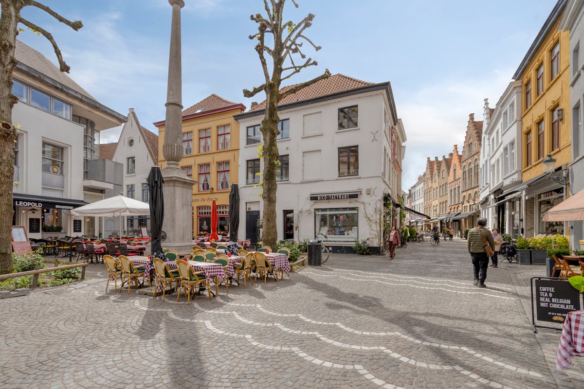 Horecapand op topligging in Sint-Amandsstraat in Brugge - foto 4