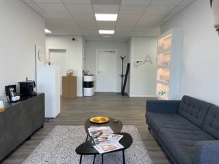 Fenomenaal gelegen kantoorruimte met een oppervlakte van 377 m² te huur (én te koop) quasi naast exit Zaventem-Henneaulaan van de R0 en vlak bij...