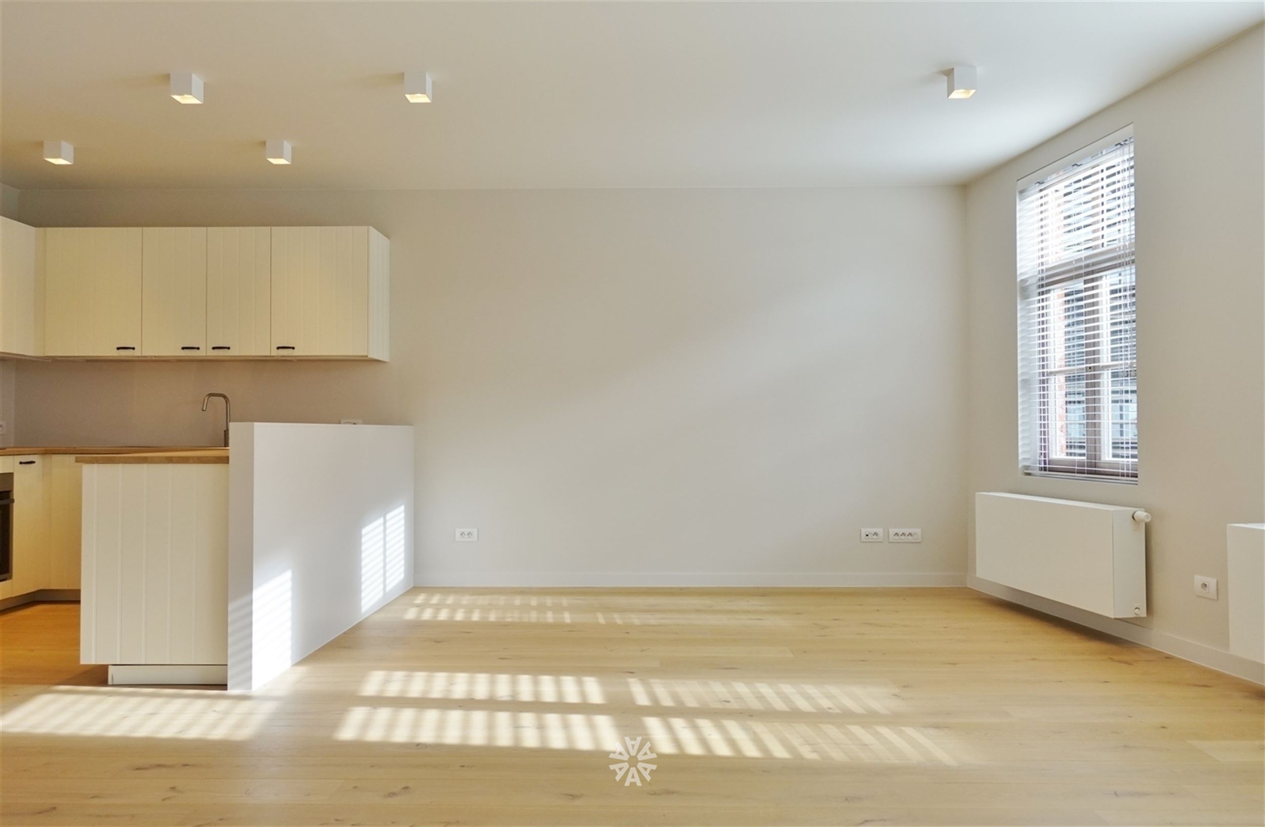 Nieuwbouw twee slaapkamer appartement te huur in centrum Gent - foto 3